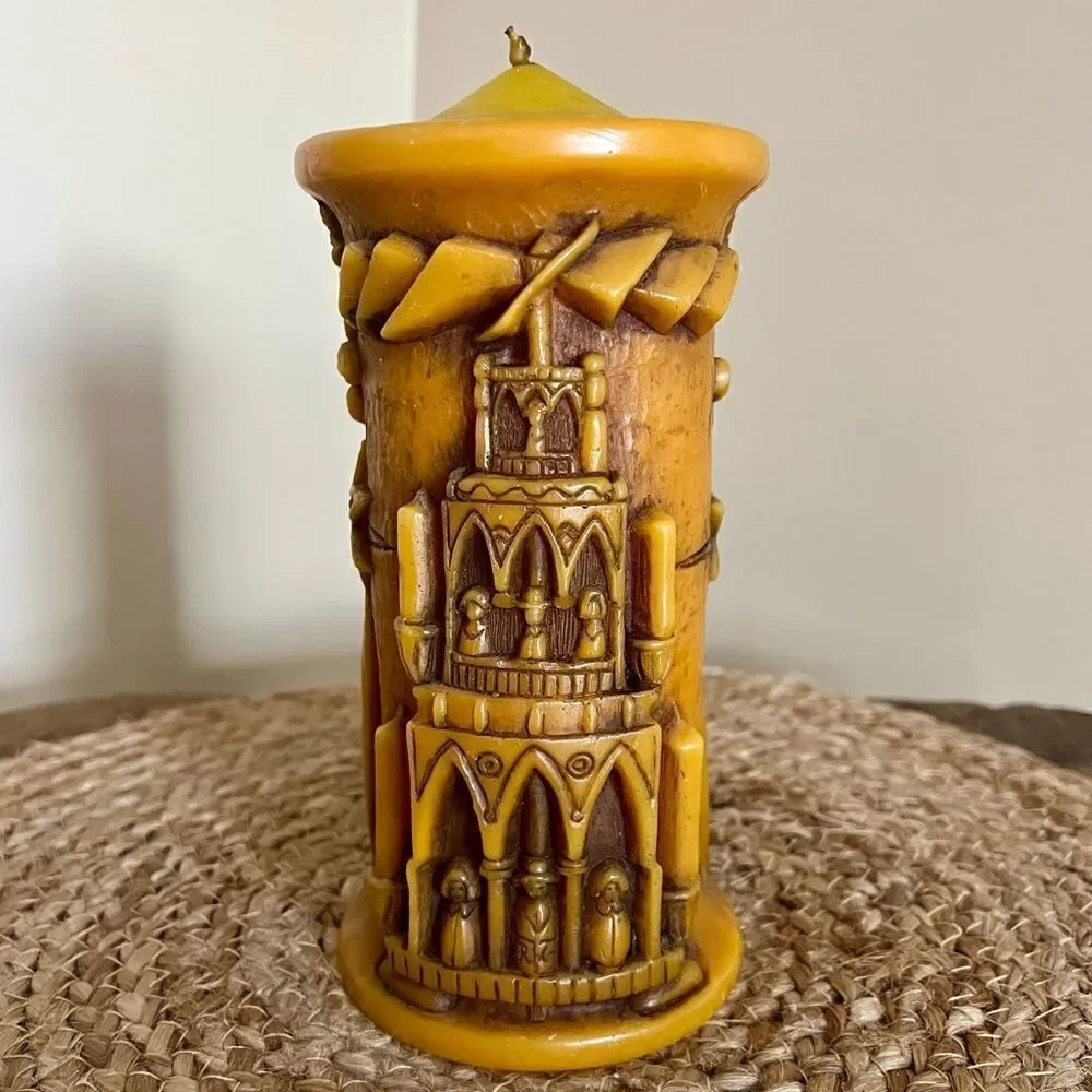 Vintage intricate hand
